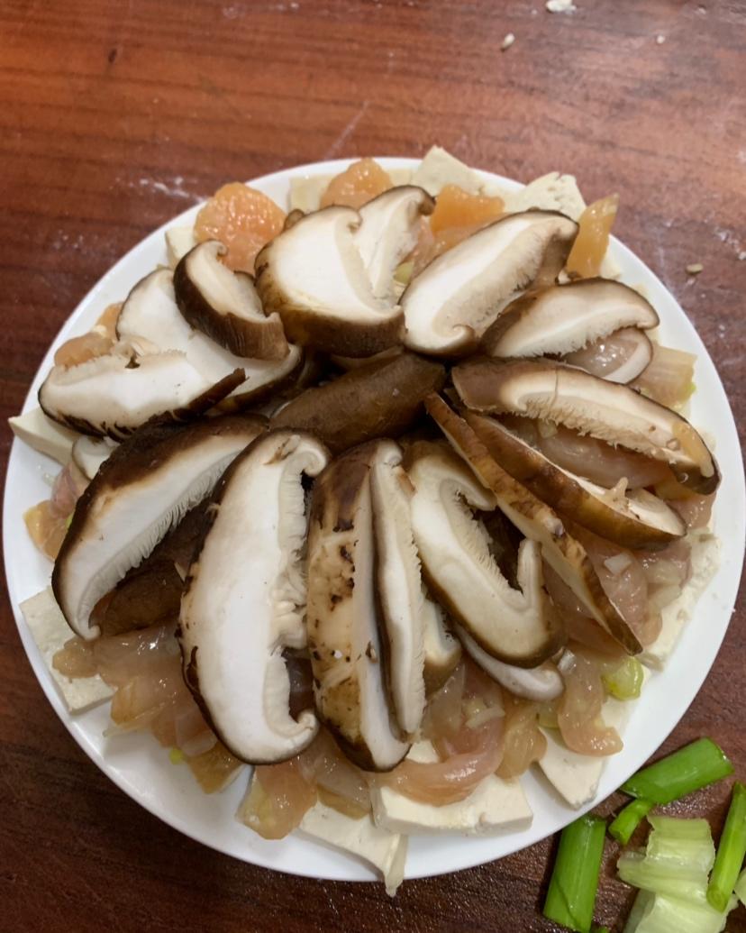香菇豆腐蒸鸡片