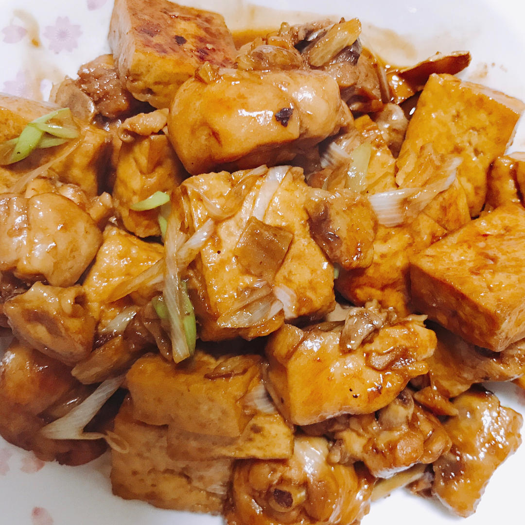 鸡腿豆腐煲
