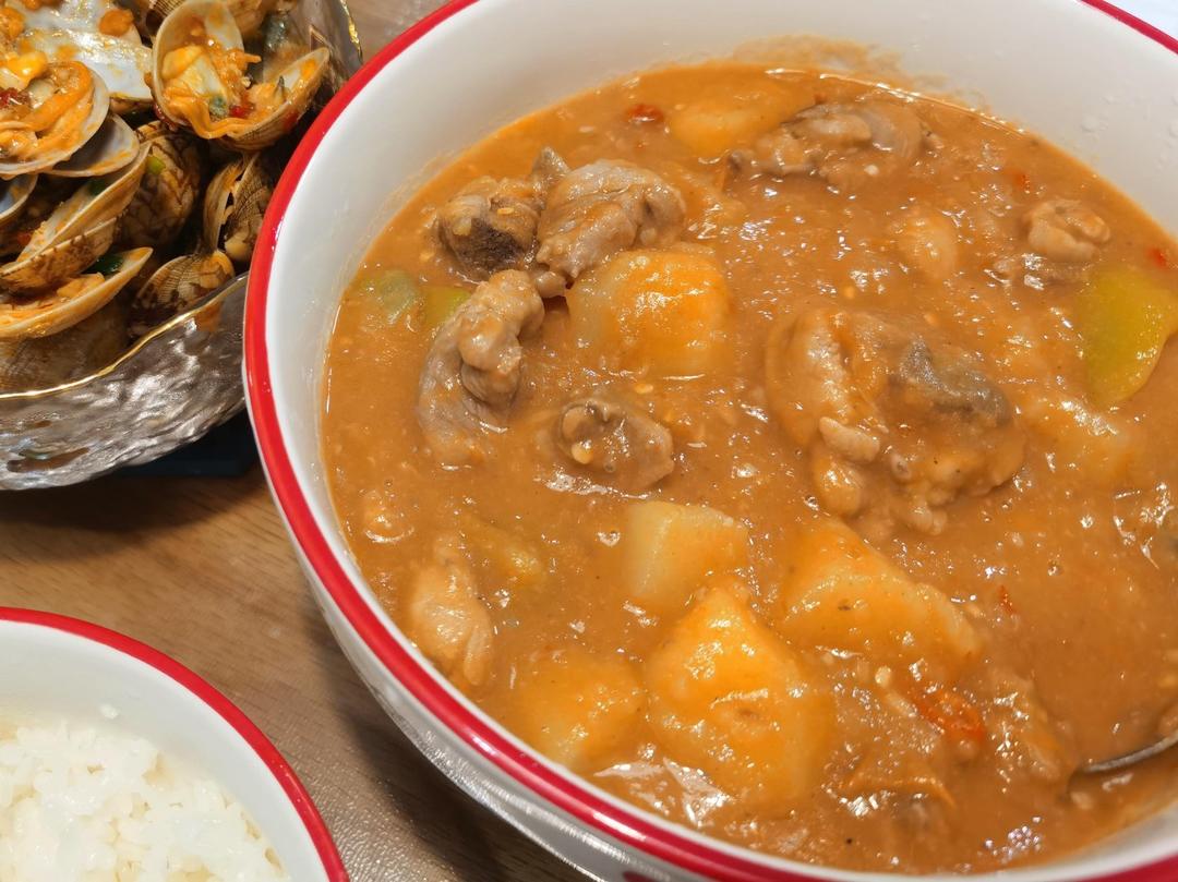 复刻火烧云油焖鸡：史上最简单的下饭神器