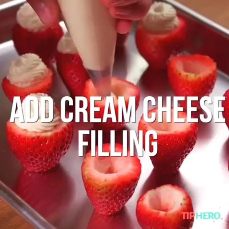 简易美貌甜品-草莓佐奶油芝士的做法 步骤7