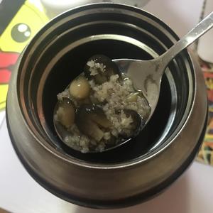 焖烧杯 百合子炖小米的做法 步骤5