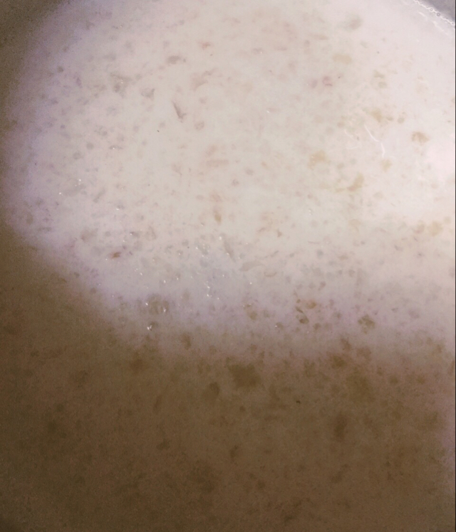 桃胶皂角米炖雪燕