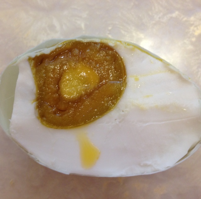 会流油的咸鸭蛋