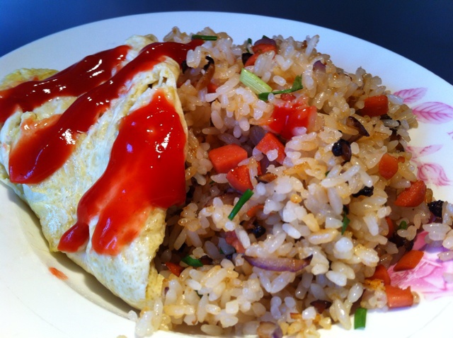 腊肠蛋包饭