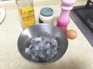♧❥虾仁芦笋蛋炒饭♛♧的做法 步骤1