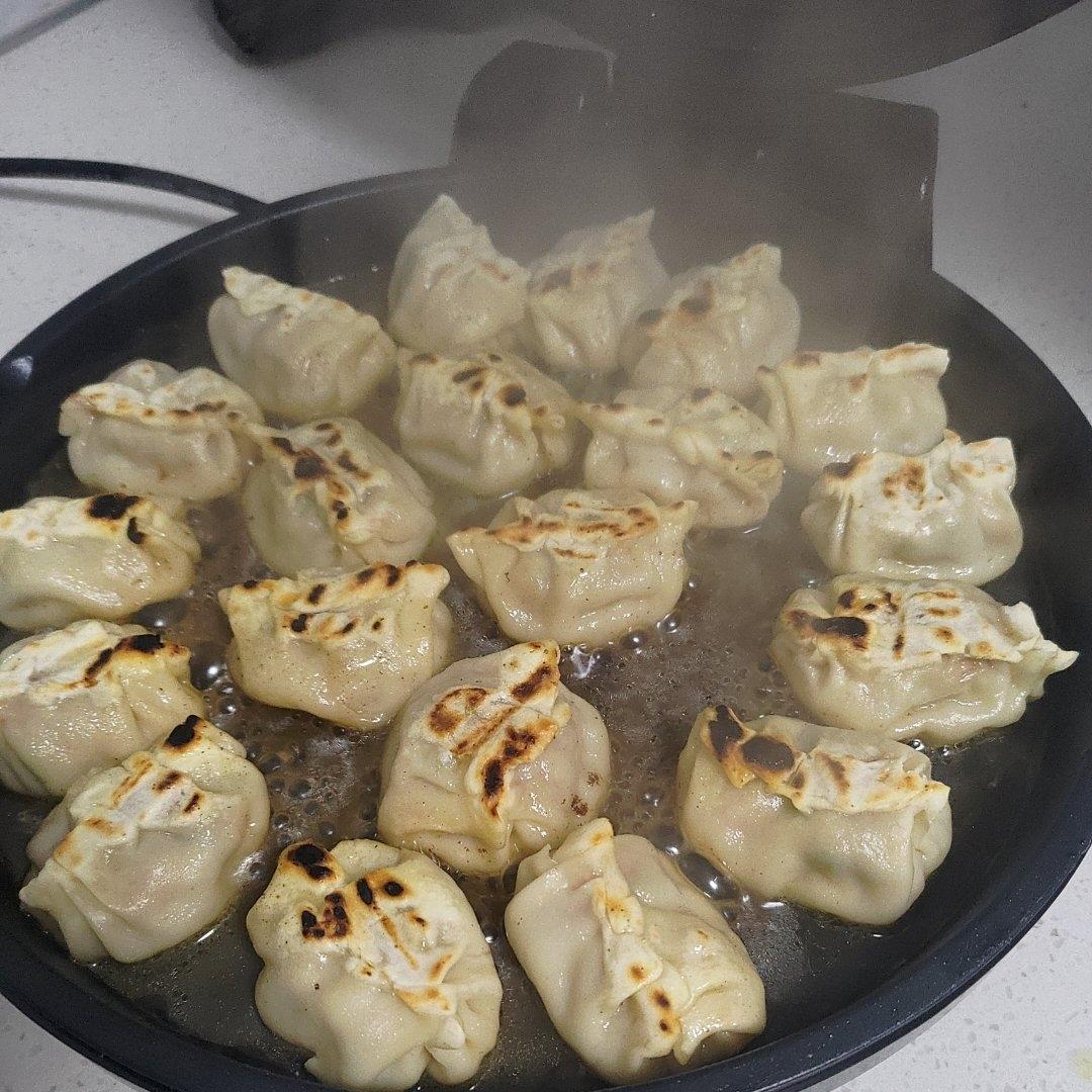 我是一份煎饺（生煎速冻饺）