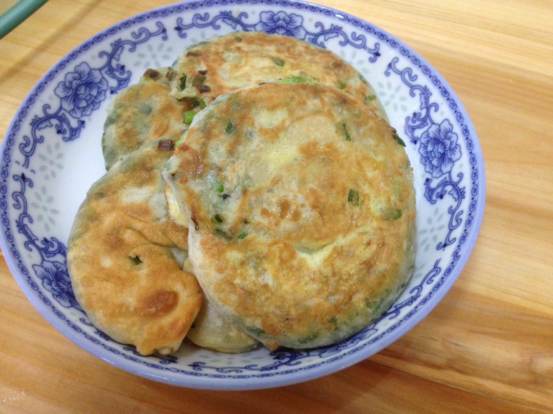 鸡蛋葱油饼                  （更新饼坯保存方法）