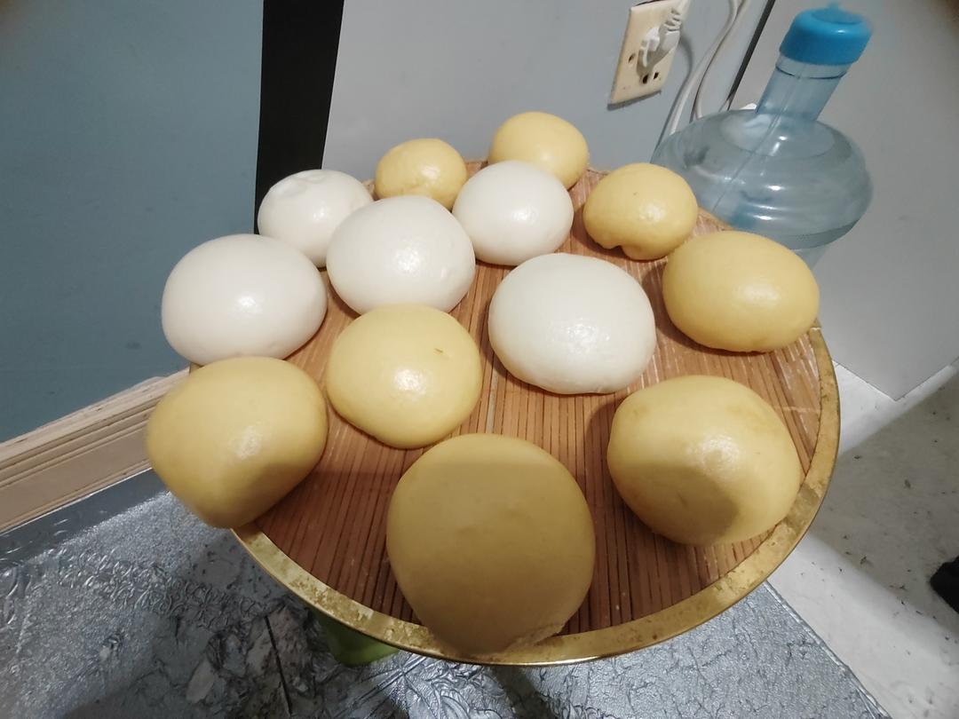 不加一滴水，松软香甜的南瓜馒头