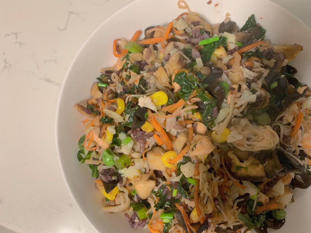 三文鱼什锦炒饭