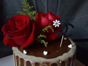巧克力淋面玫瑰花蛋糕（女王节日快乐）的做法 步骤13