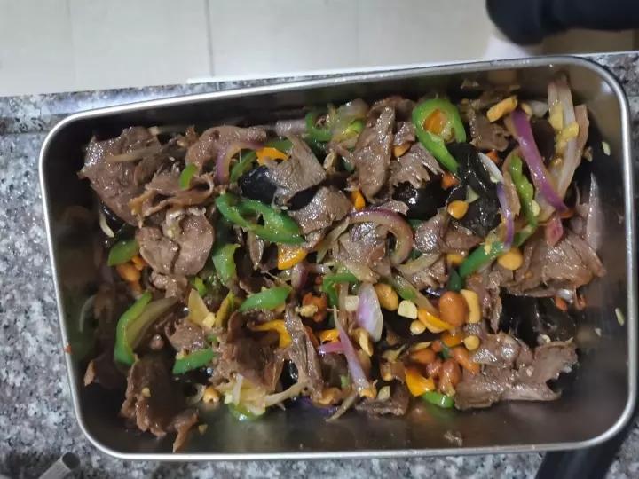 凉拌牛肉