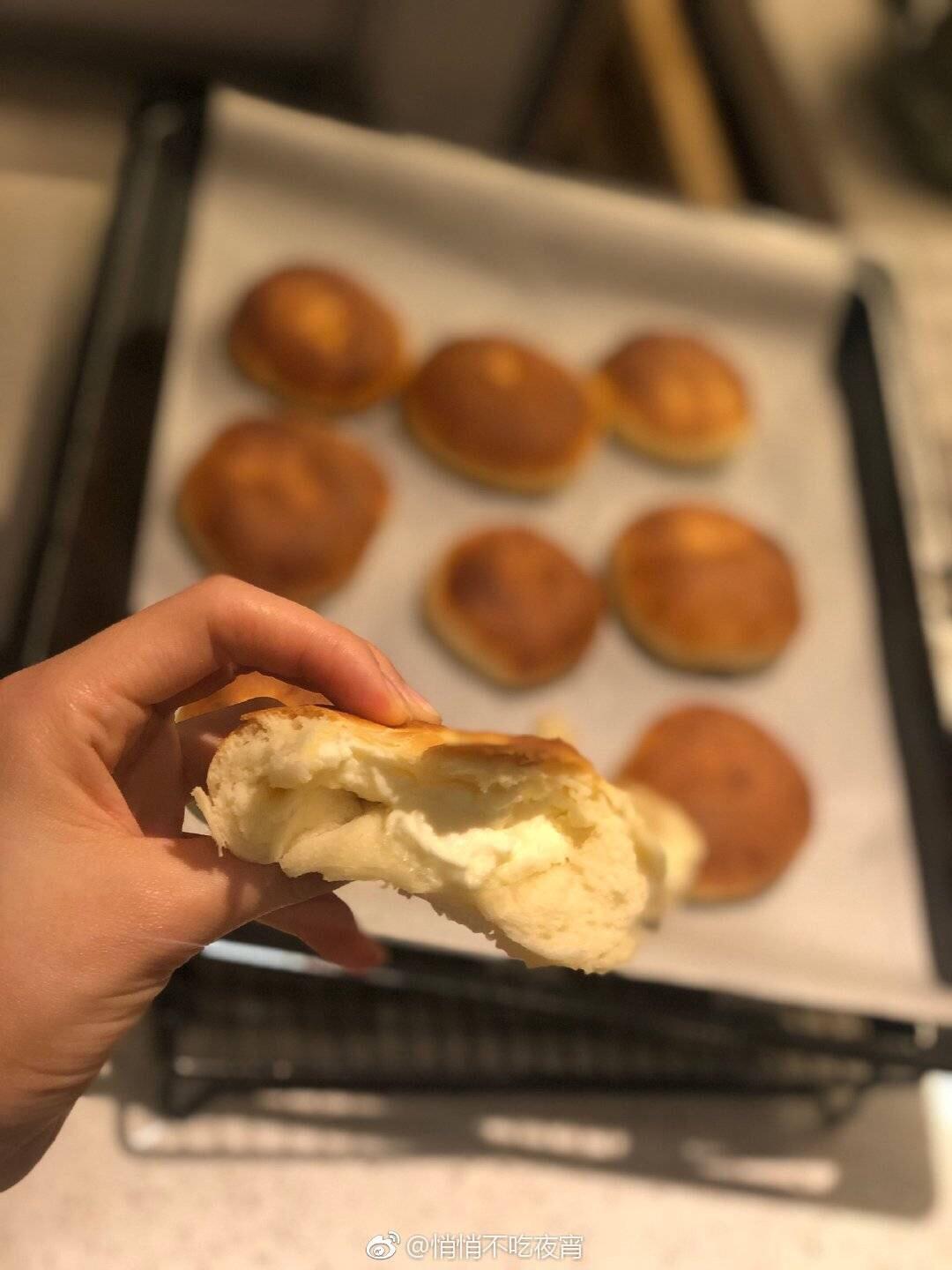 不揉不打发 超快手的奶酪夹心小餐包的做法