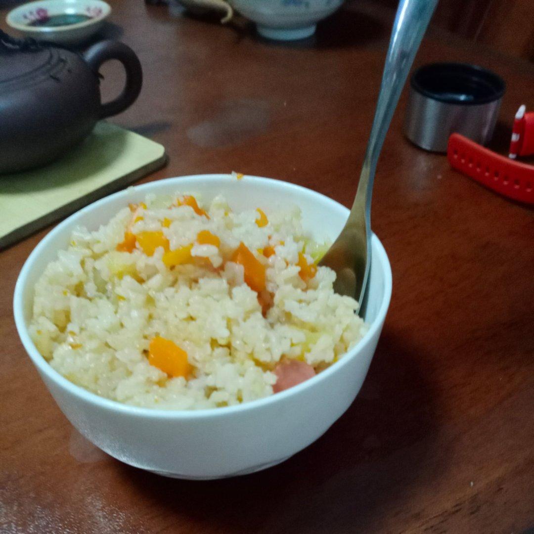土豆香菇胡萝卜焖饭