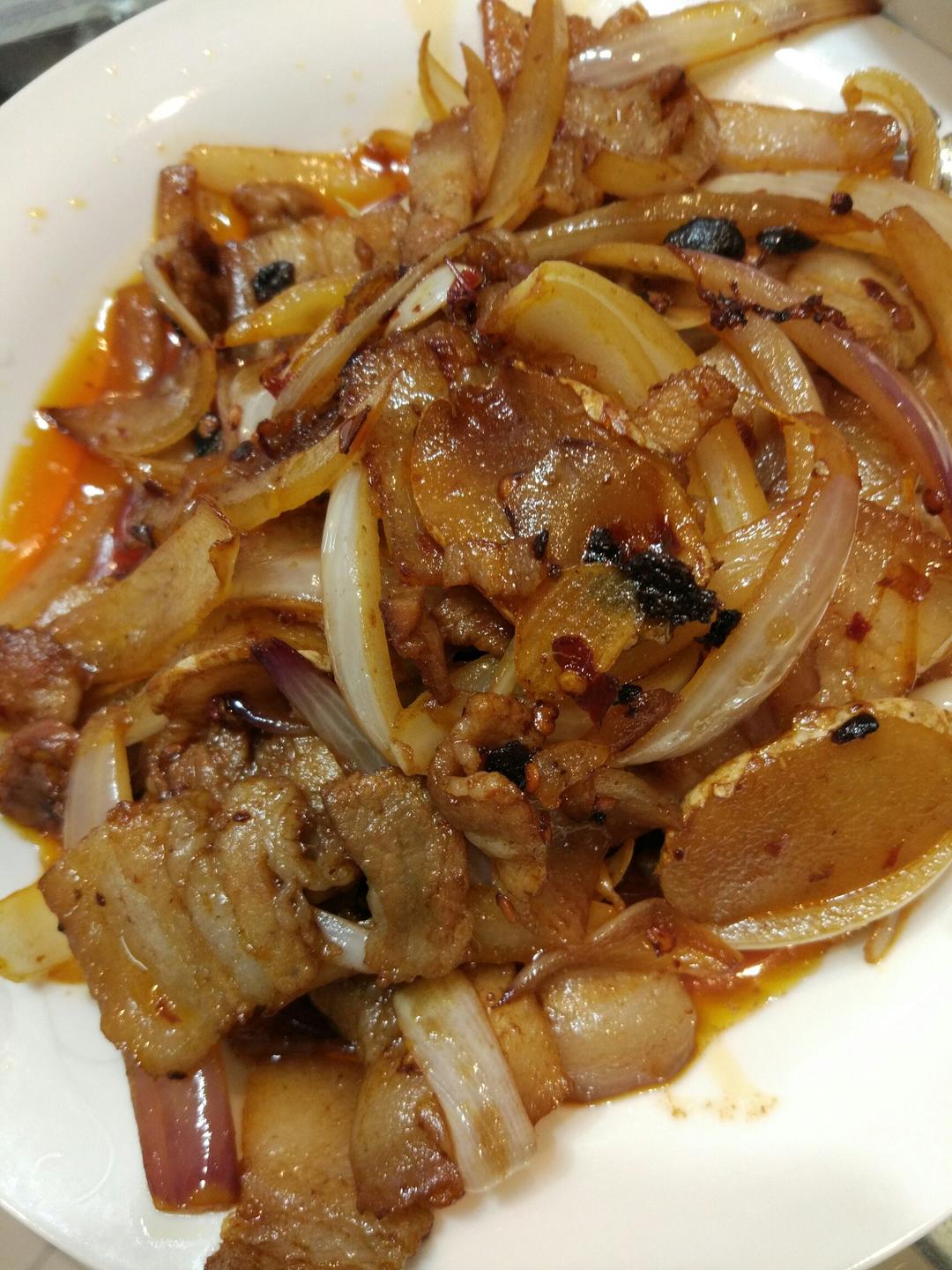洋葱炒肉