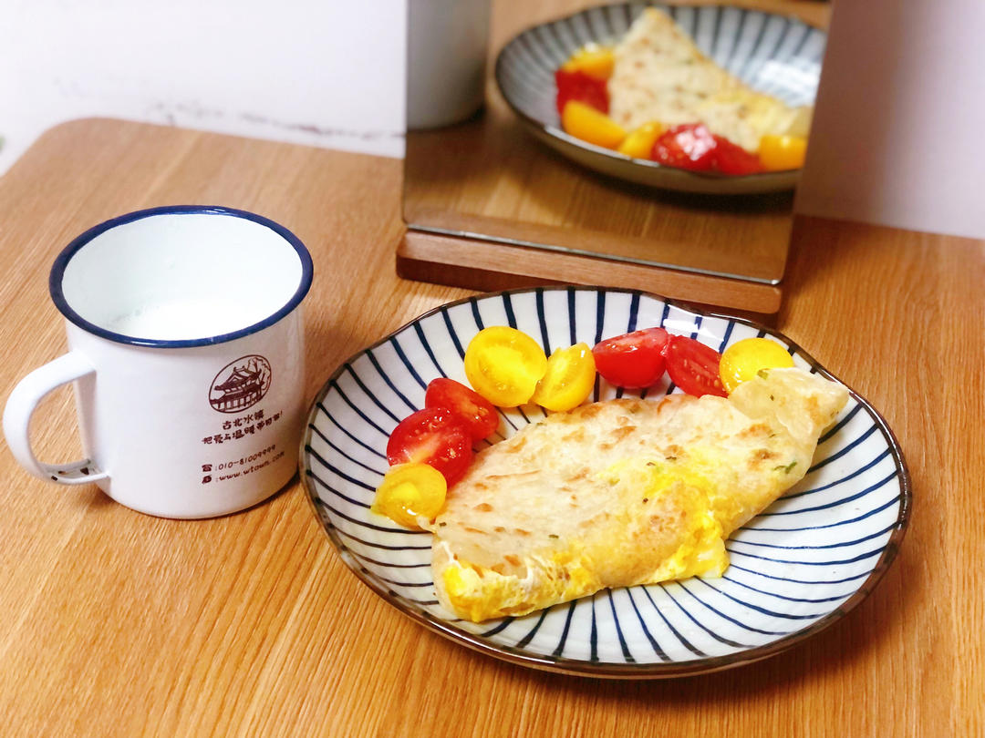 餐桌边的早餐