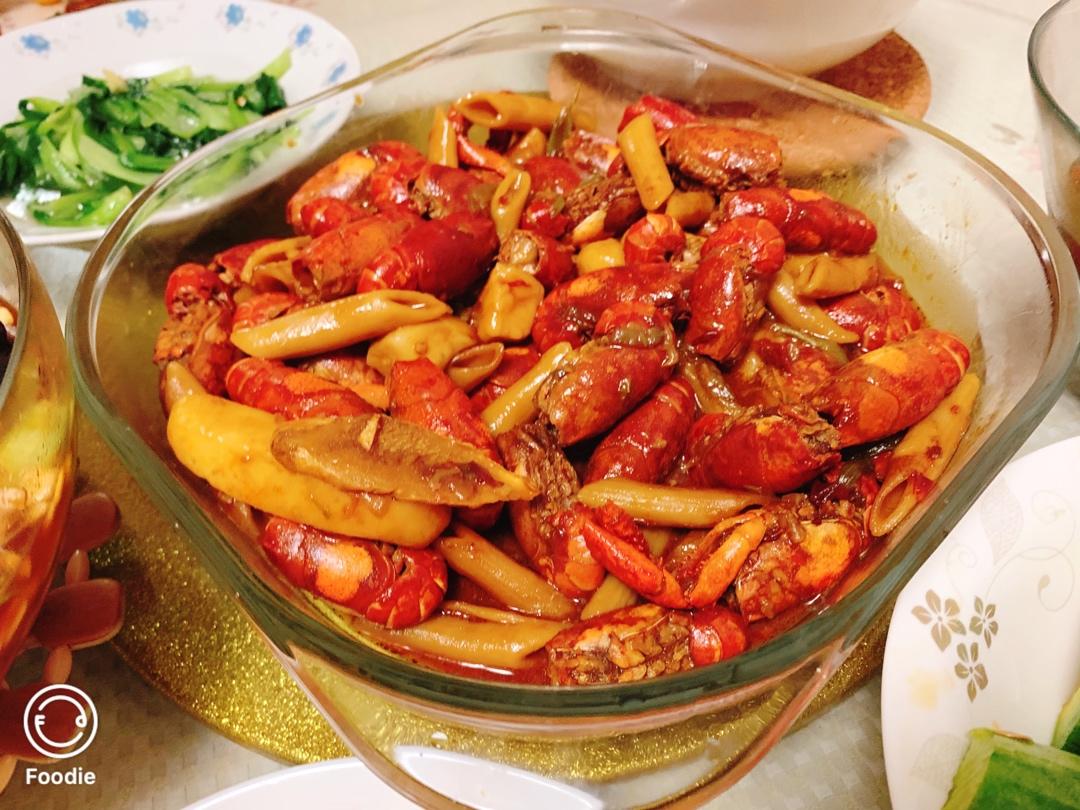 家庭版蒜蓉小龙虾美味不油腻，超好吃的教程来了