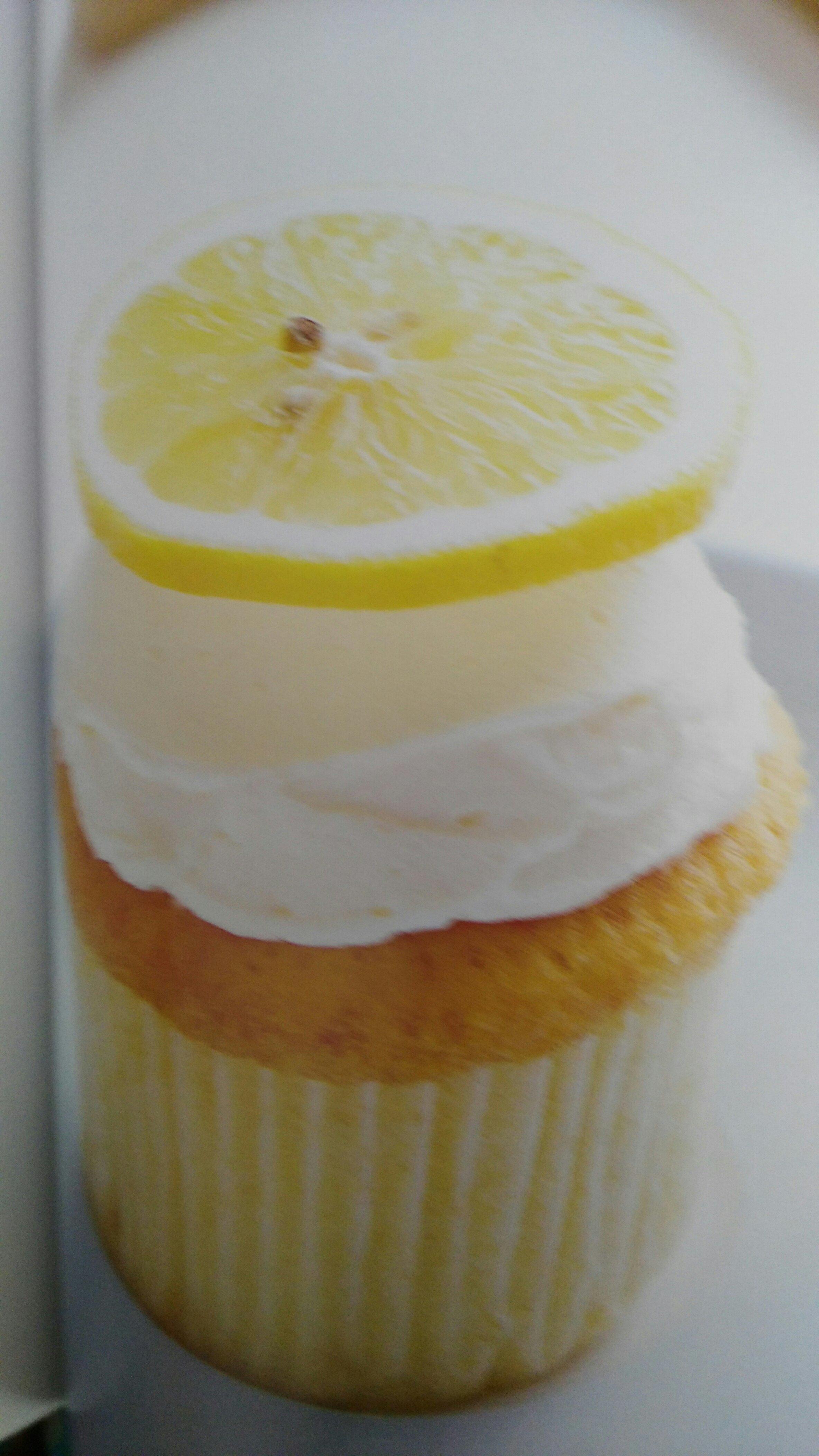 柠檬纸杯蛋糕