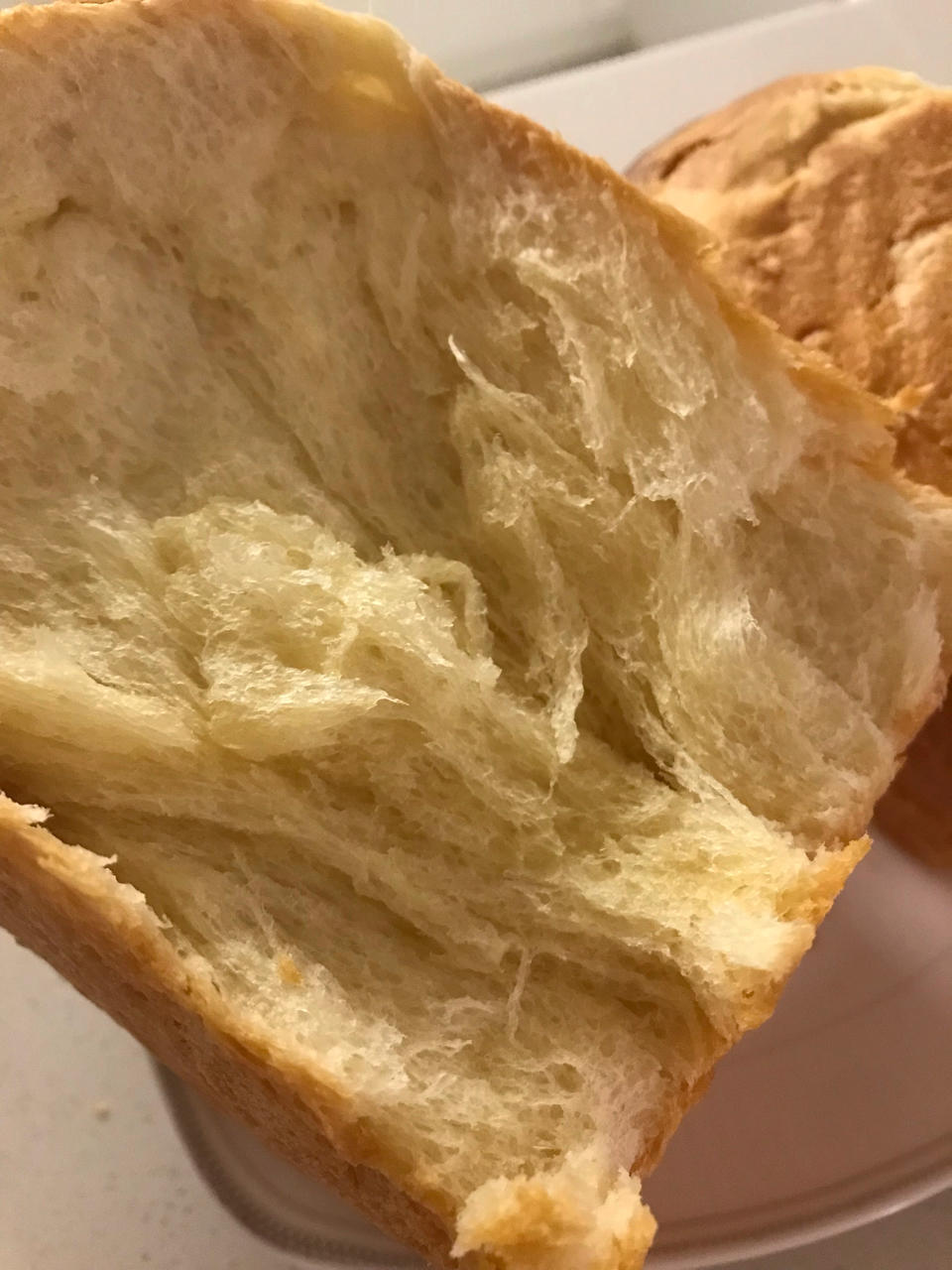 超级浓郁柔软的布里欧修吐司