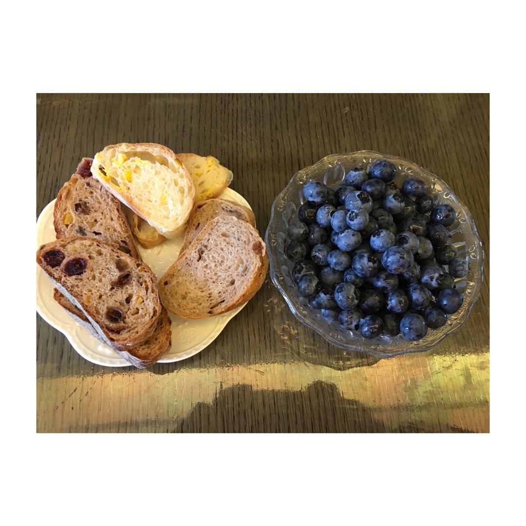 不急不躁吃早餐