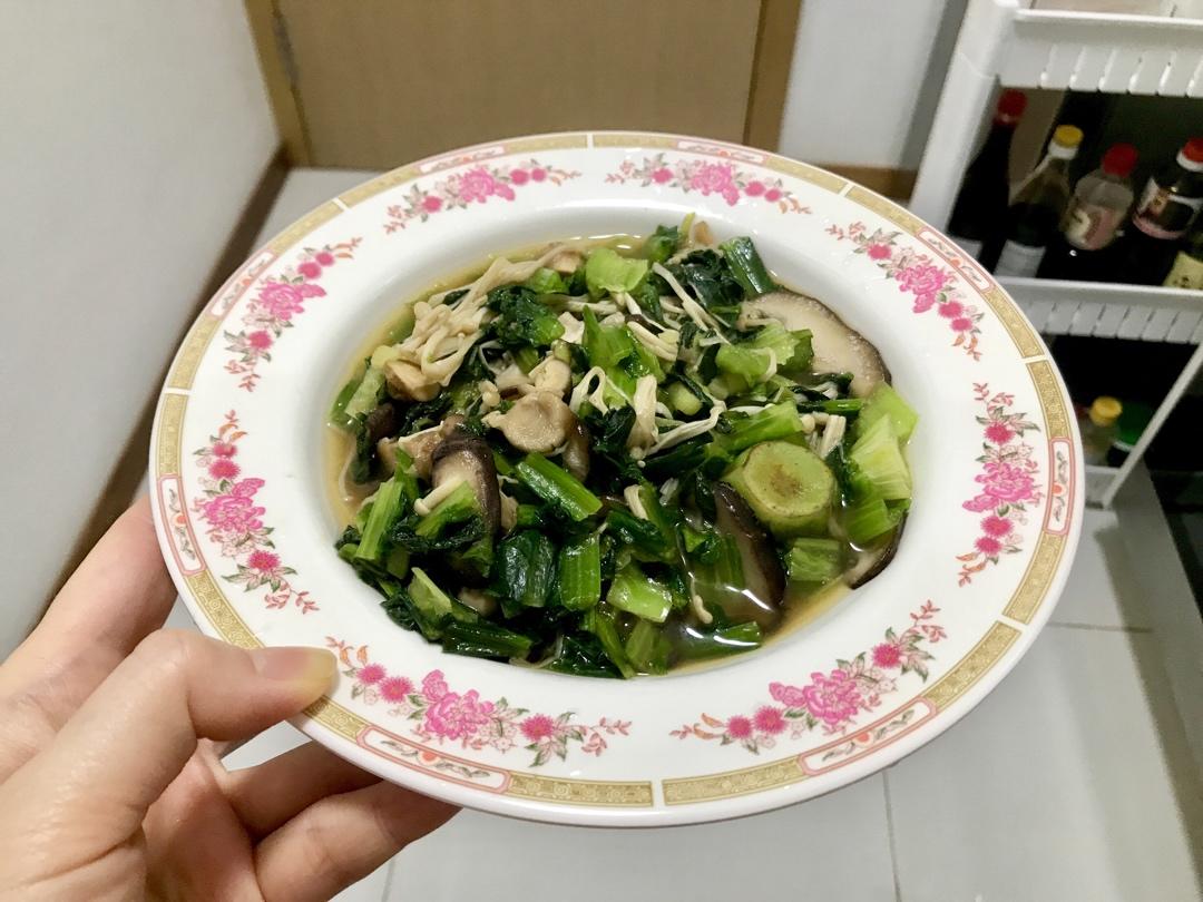 香菇扒油麦菜