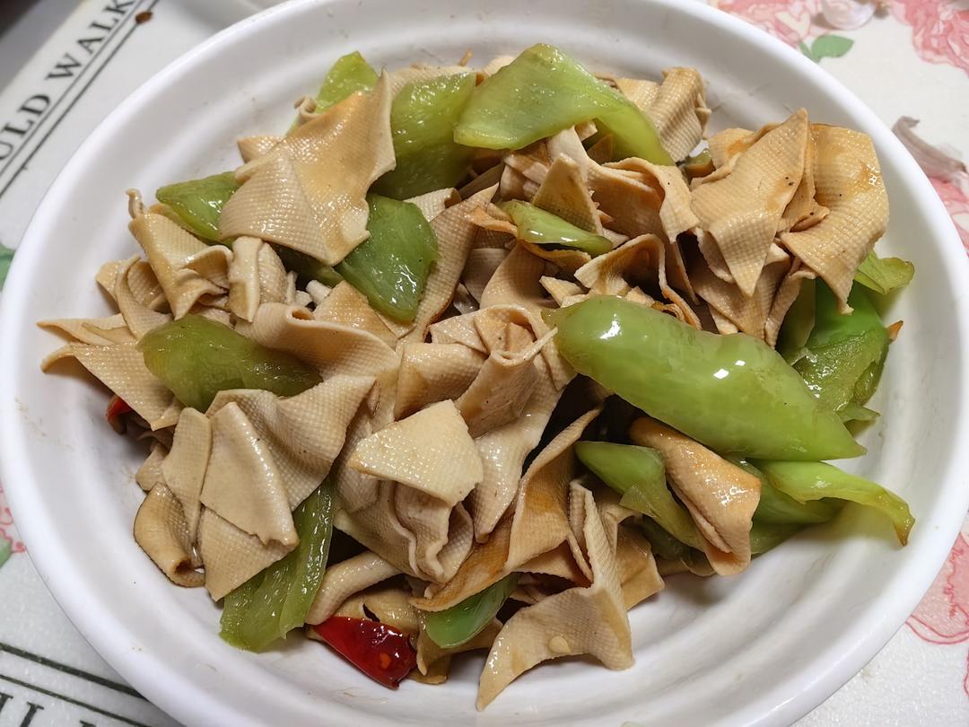 青椒炒豆皮