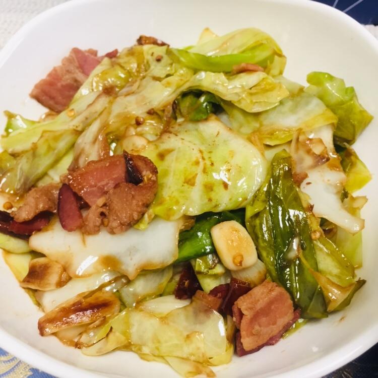 干锅培根手撕包菜