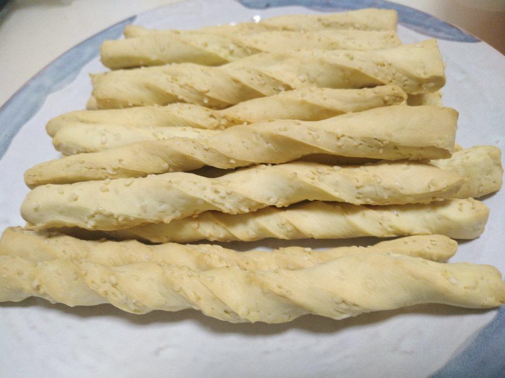 椒盐芝麻咸饼干棒
