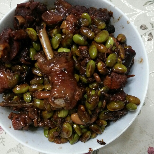 毛豆烧鸡块