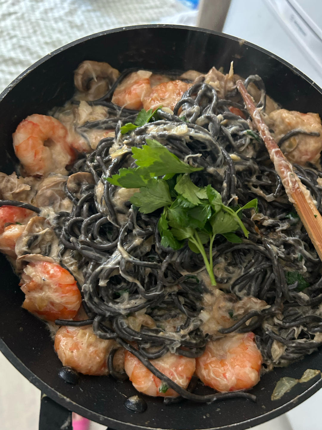 比西餐厅更好吃的海鲜墨鱼意面的做法