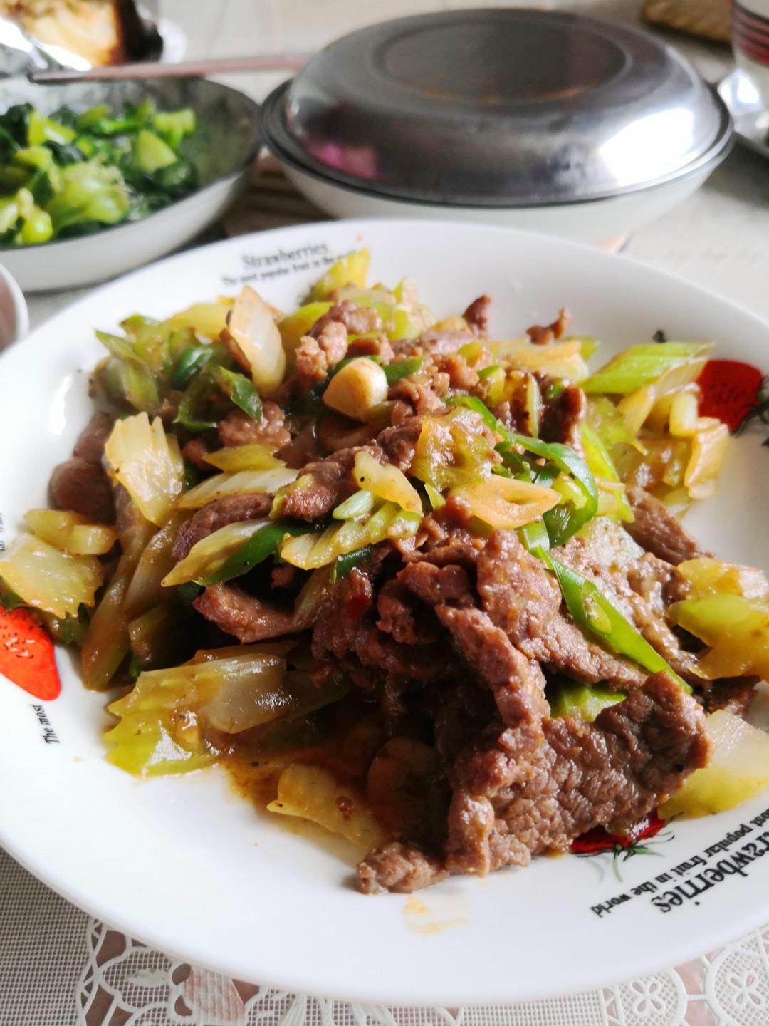 西芹炒牛肉