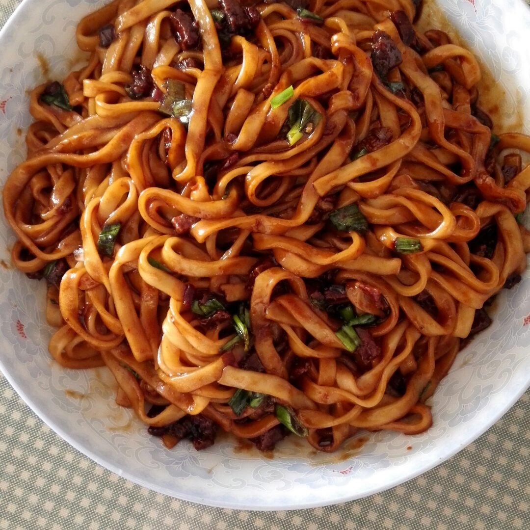 手机用户87019jia做的辣辣的干拌面