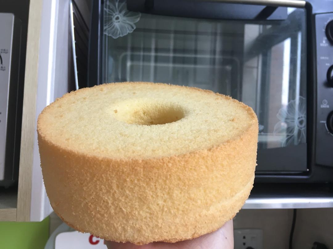 视频【徒手脱出完美戚风蛋糕】1分钟get，绝不失误！