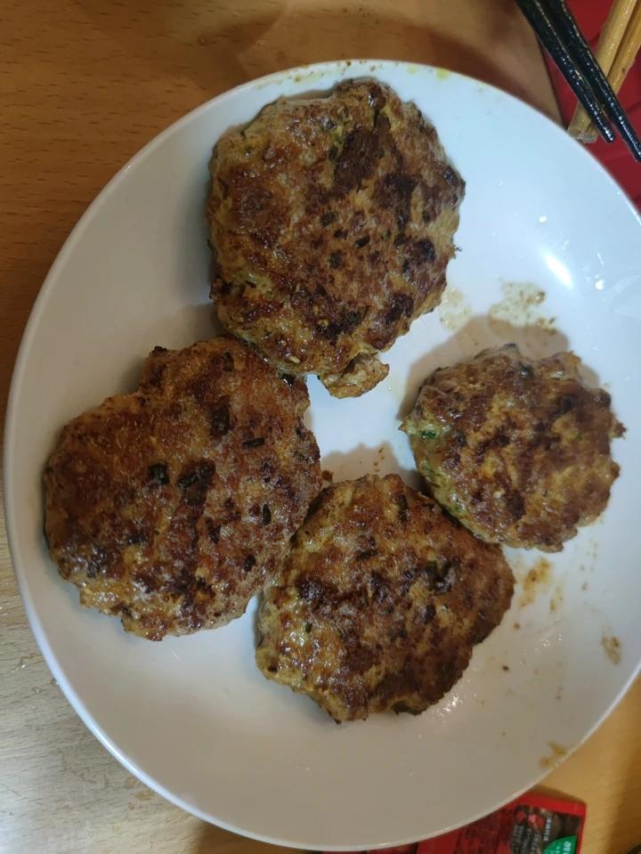 香嫩弹牙煎肉饼