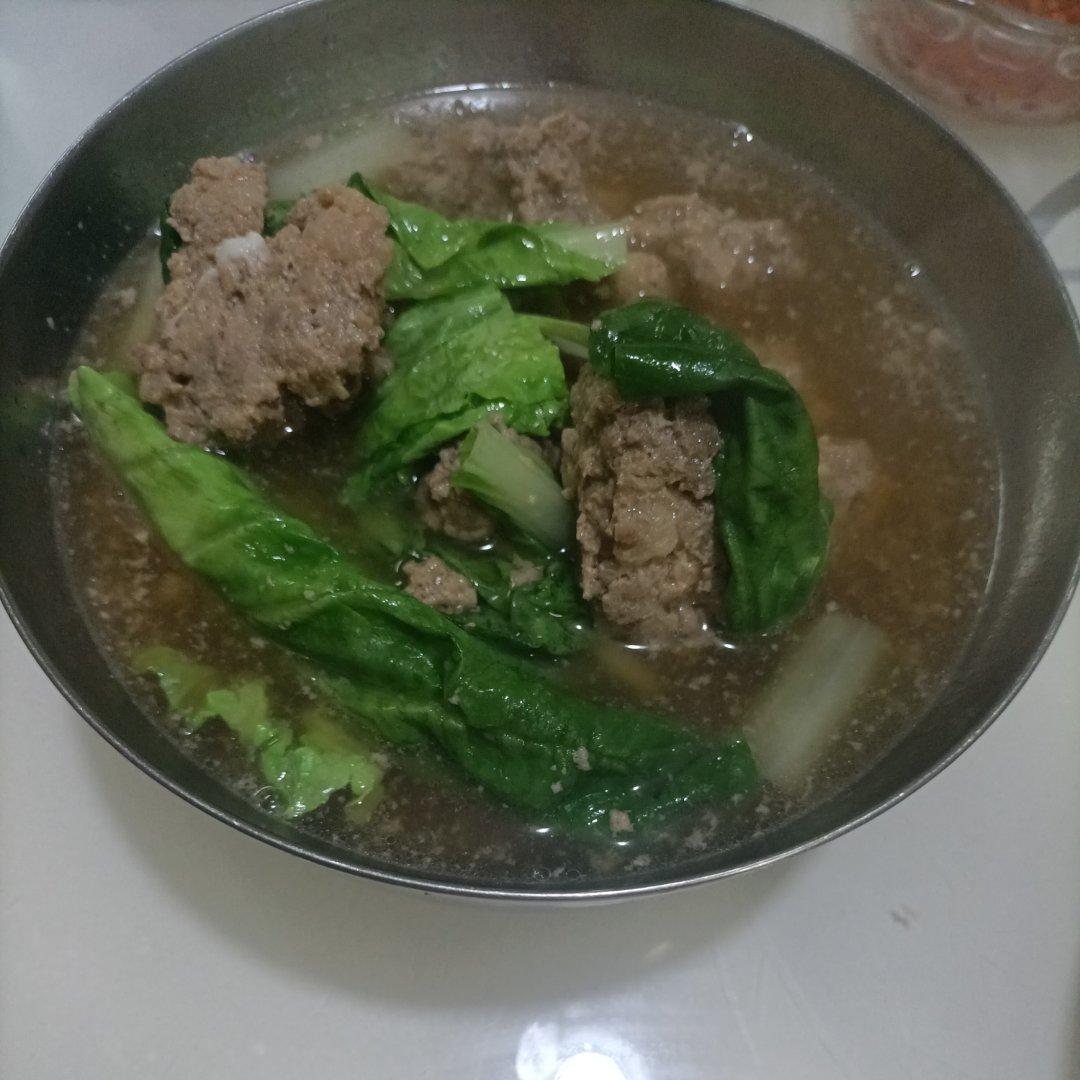 简单美味的白菜丸子汤