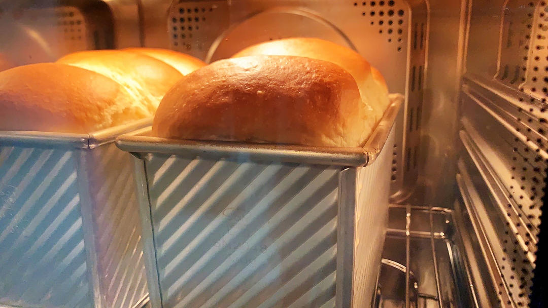 幸福绵绵 ❘ 软白吐司