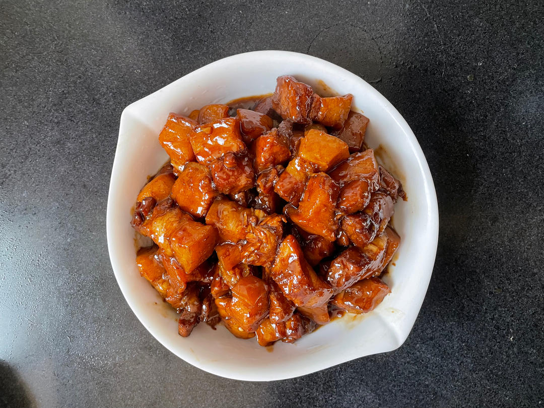 厨师长教你老式“红烧肉”的做法，肥而不腻，软糯好吃