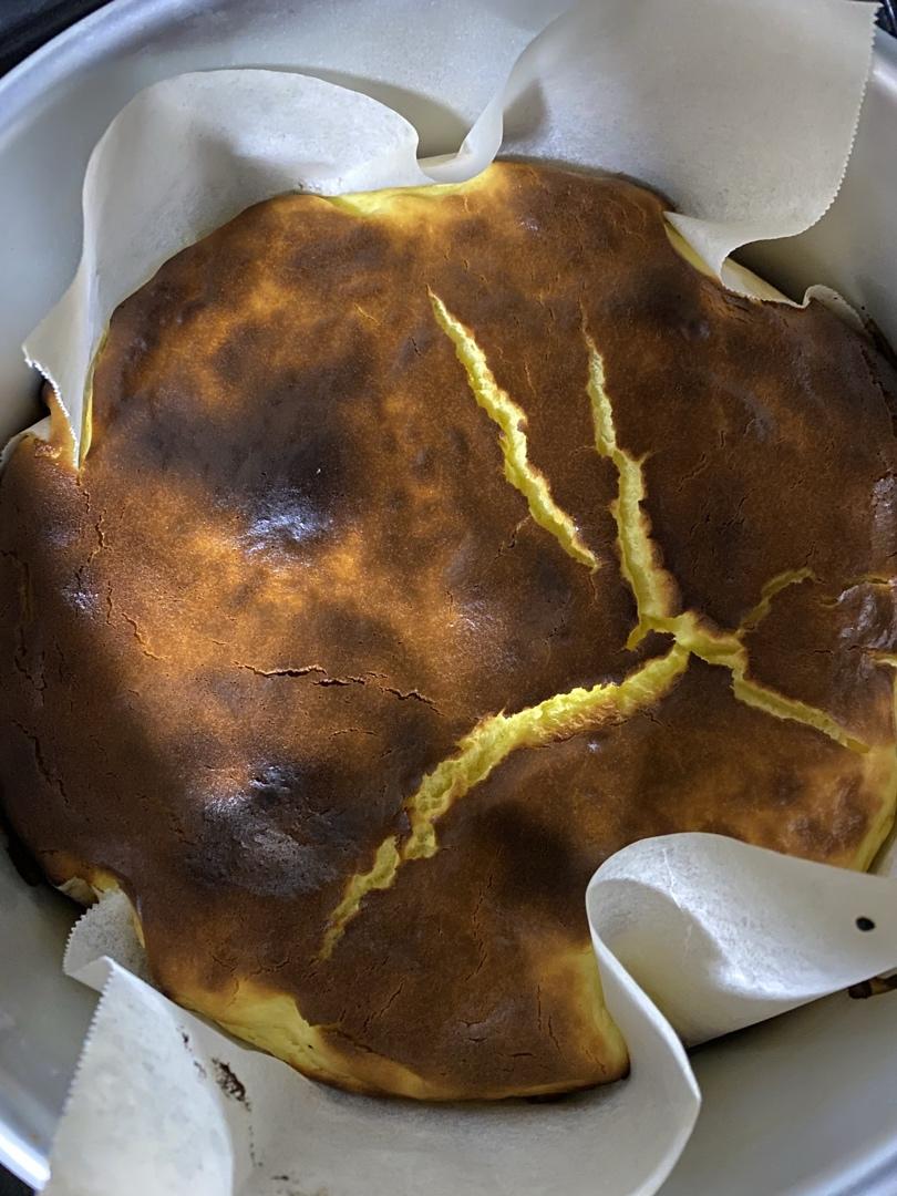 巴斯克式烤芝士蛋糕[超简单][搬运]