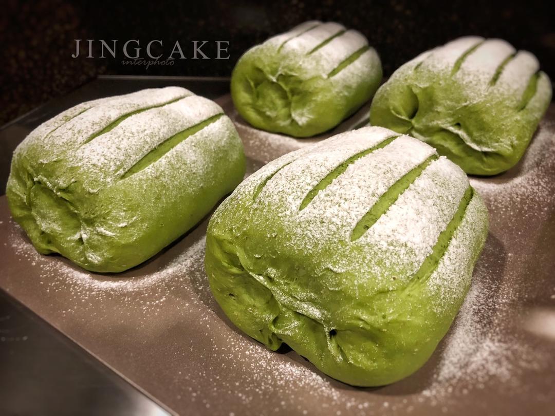 抹茶红豆牛奶哈斯面包