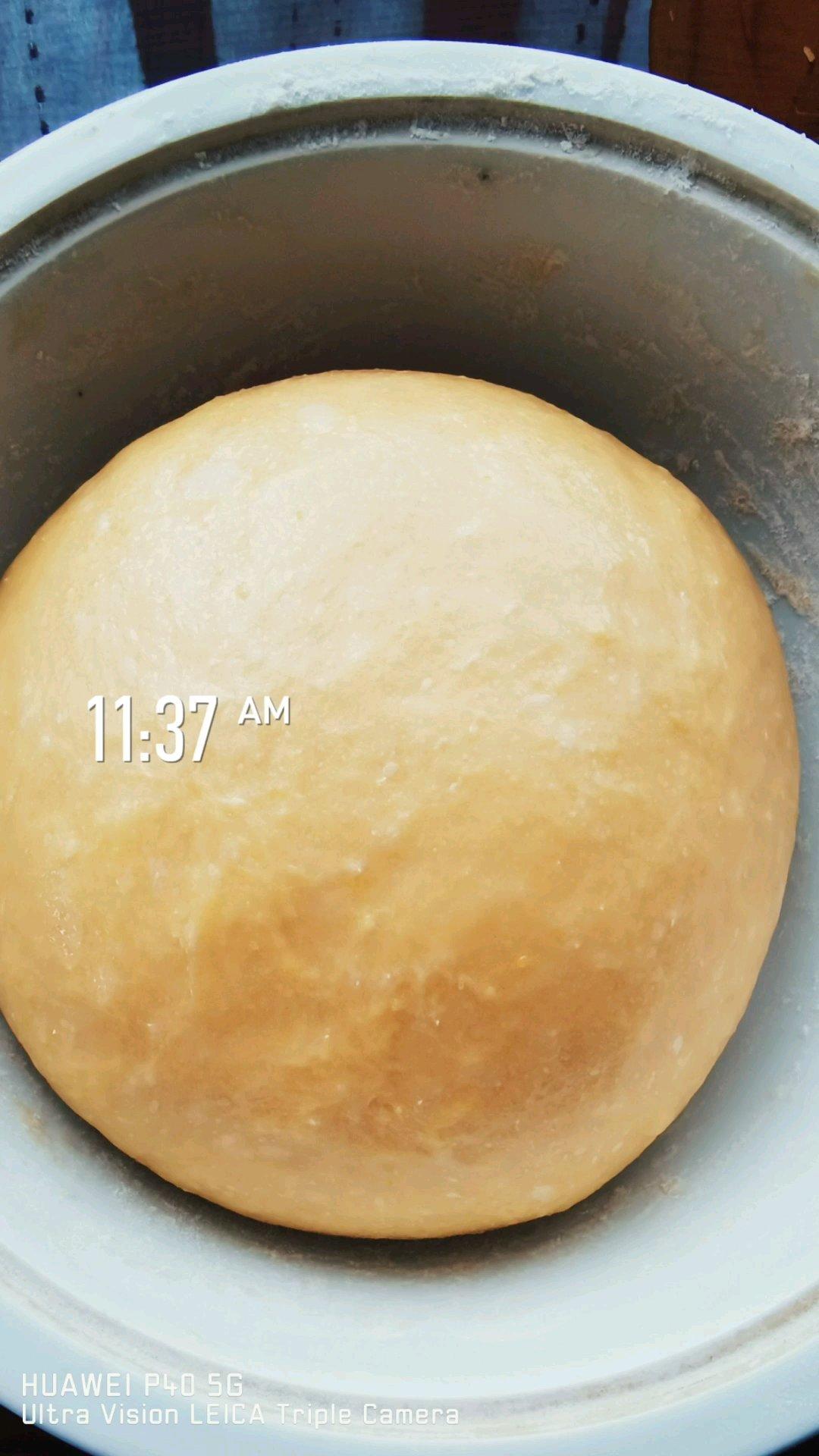 蓬松暄软的小碗蒸面包