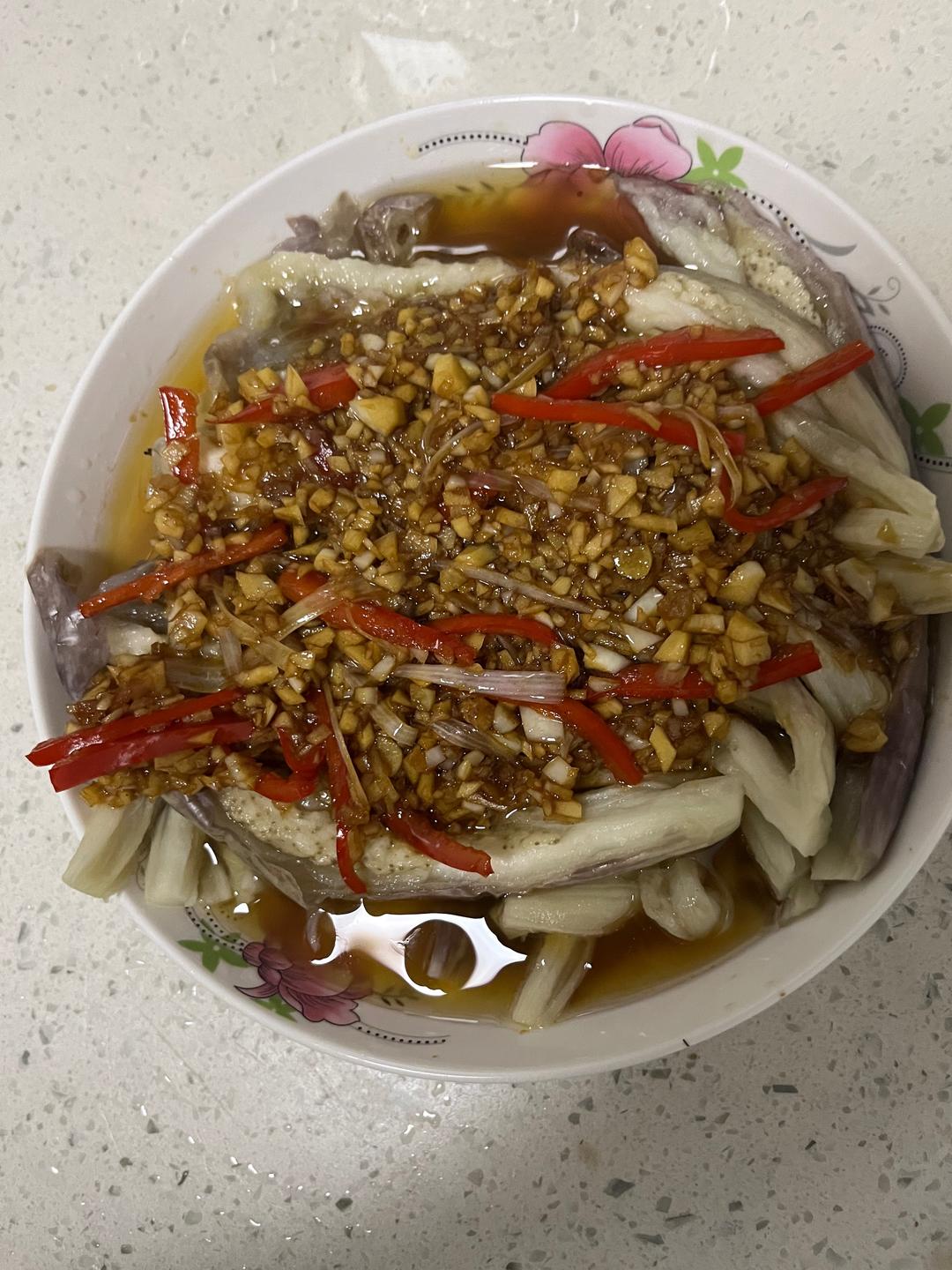 蒜蓉手撕茄子的做法