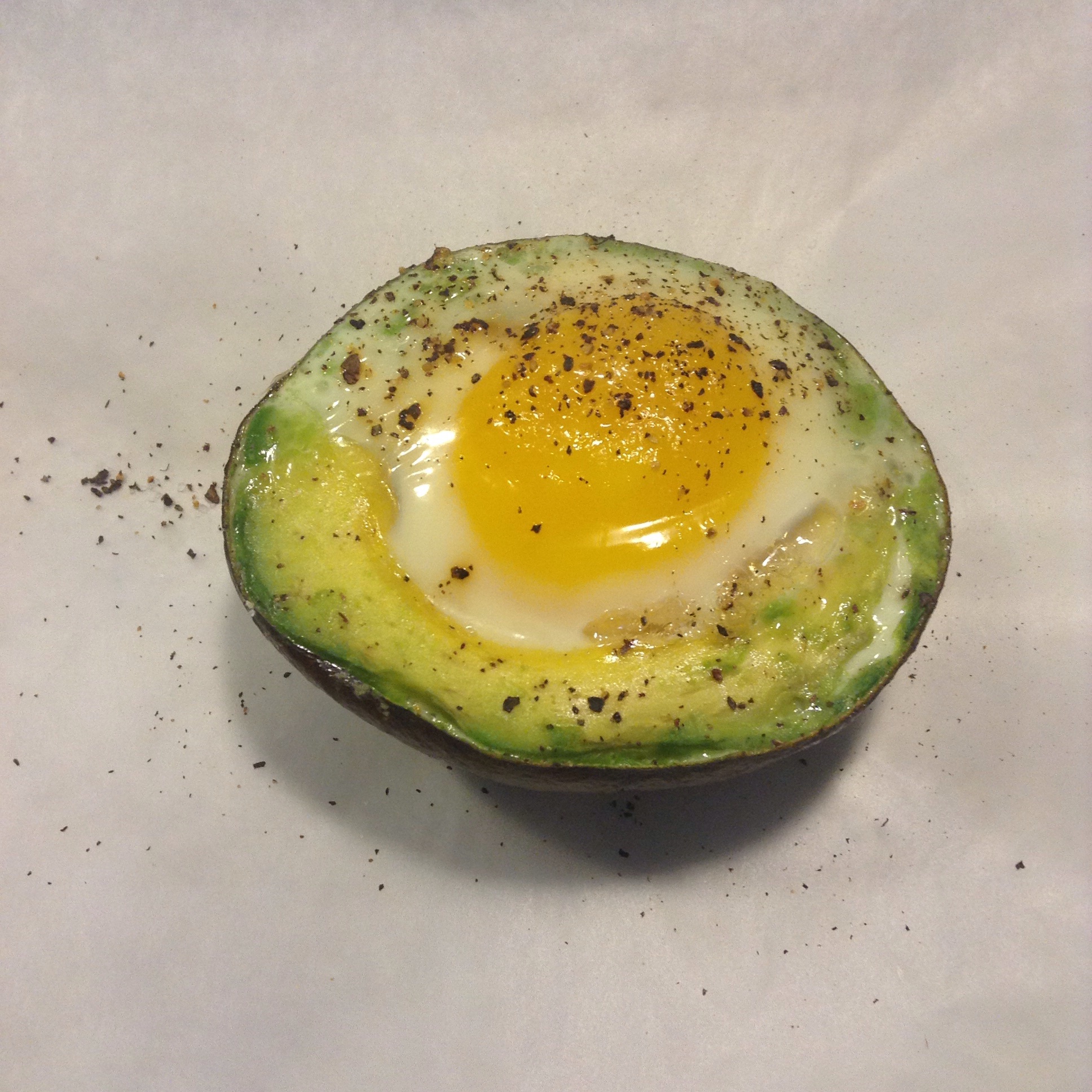 estellem做的牛油果烤鸡蛋