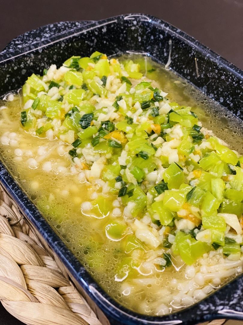 双椒蒸金针菇