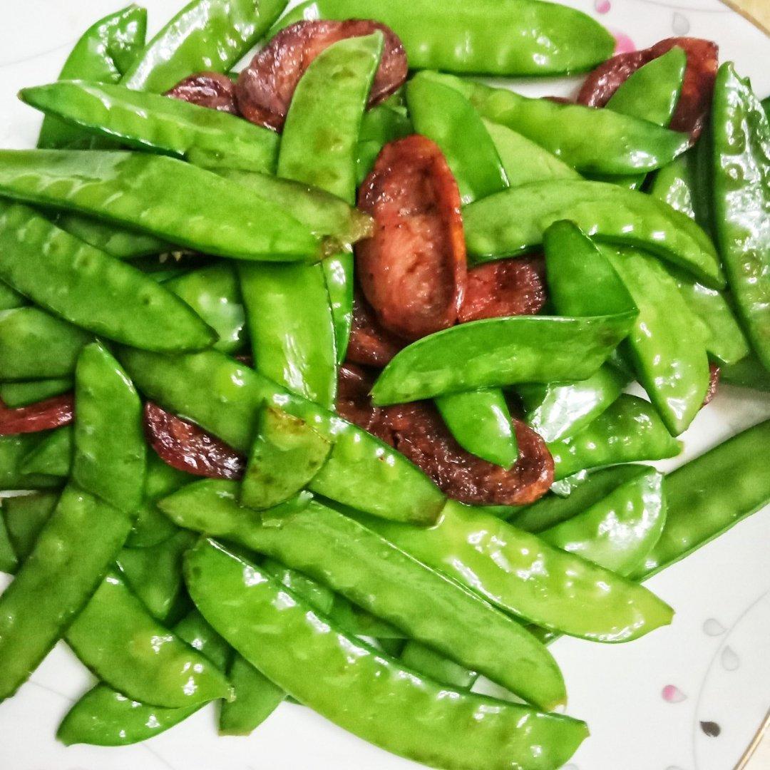 腊肠炒荷兰豆