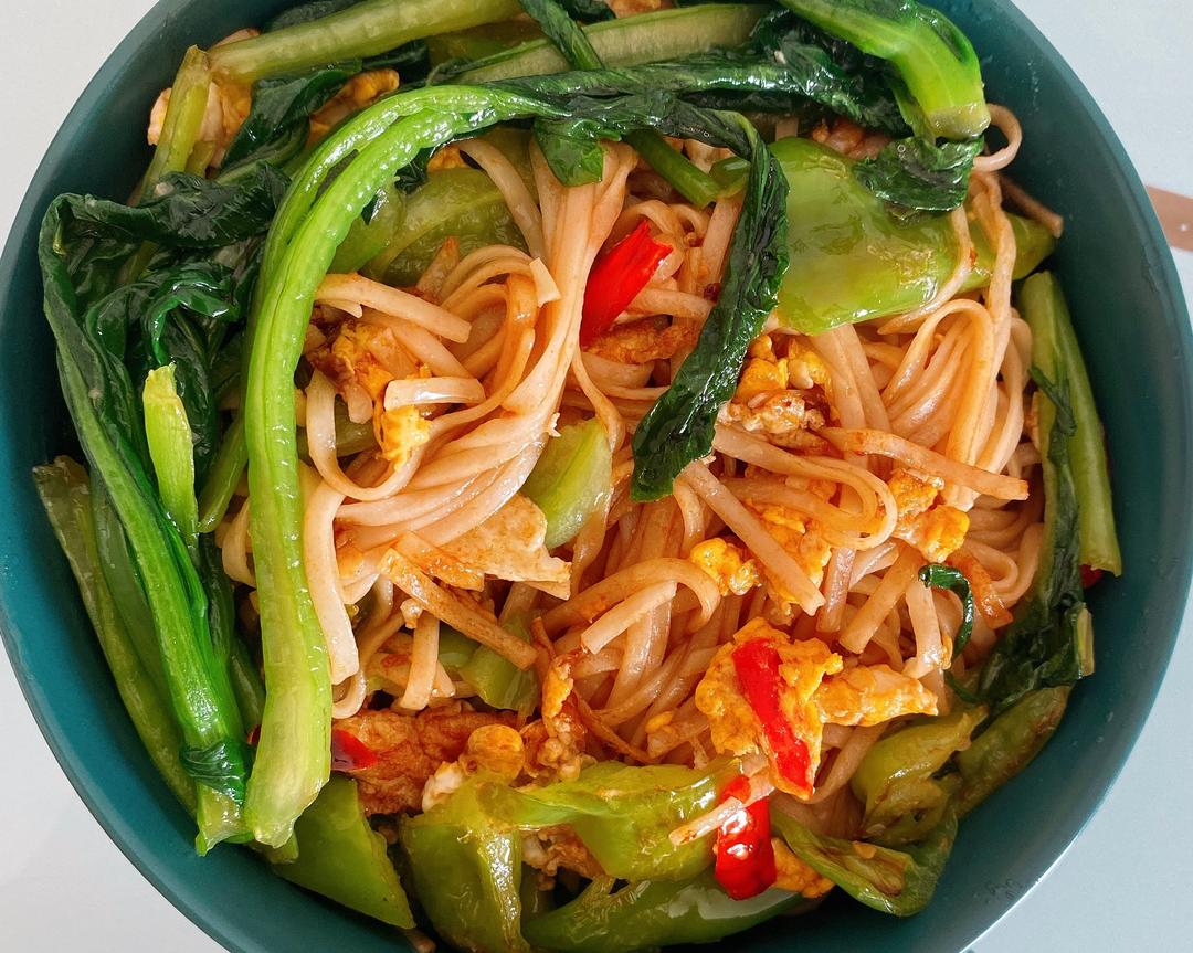 【青椒炒挂面的做法步骤图,青椒炒挂面怎么做好吃】清荷___下厨房