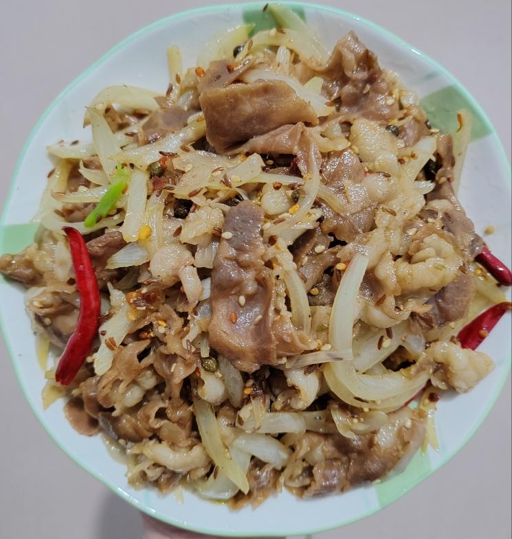孜然洋葱羊肉卷