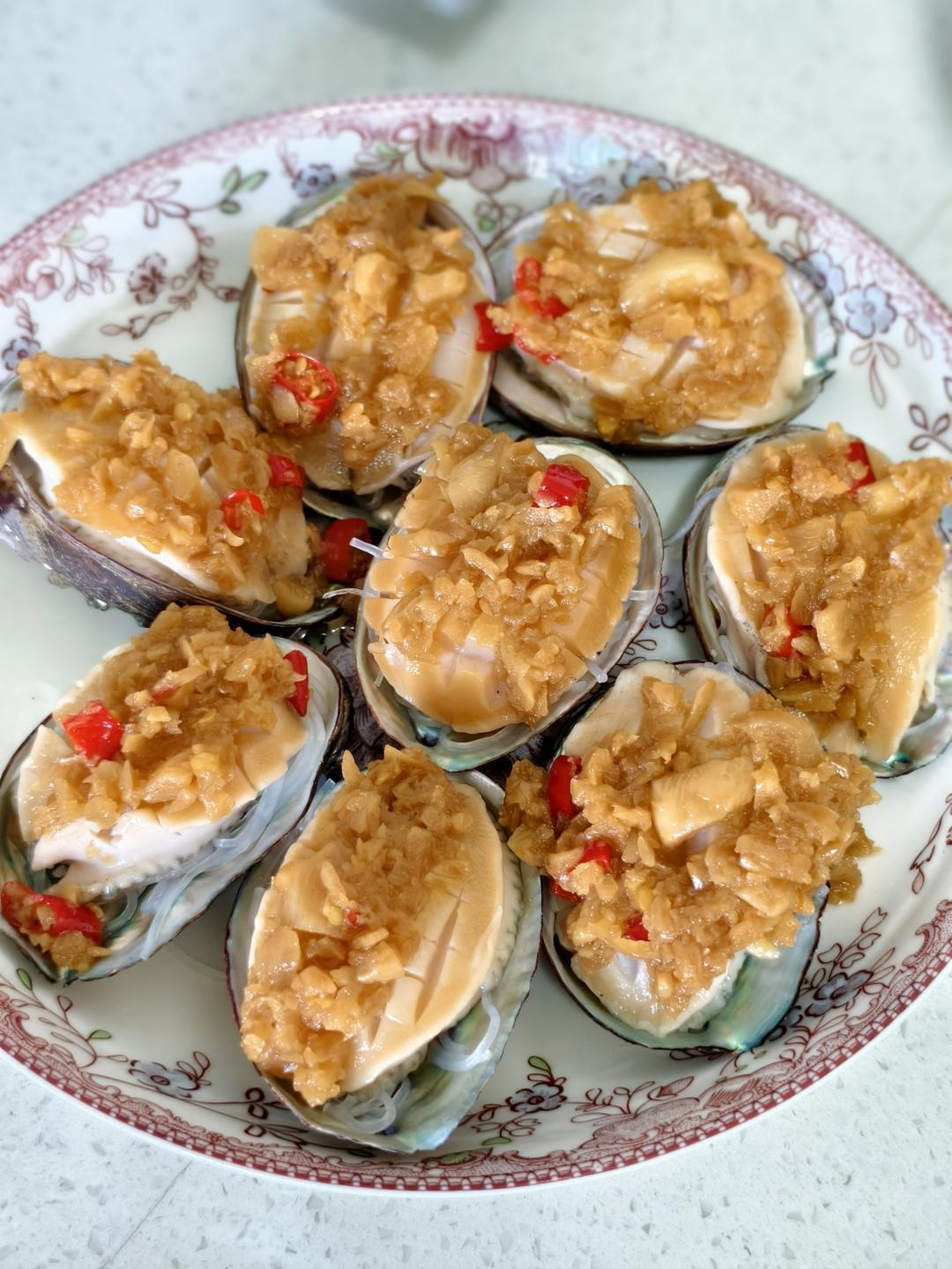 蒜蓉粉丝蒸鲍鱼