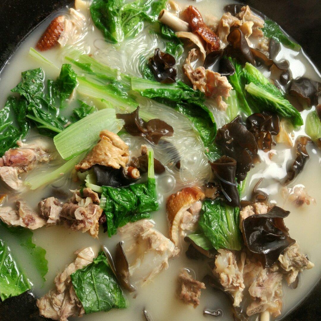 两人份的绝味鸭架汤