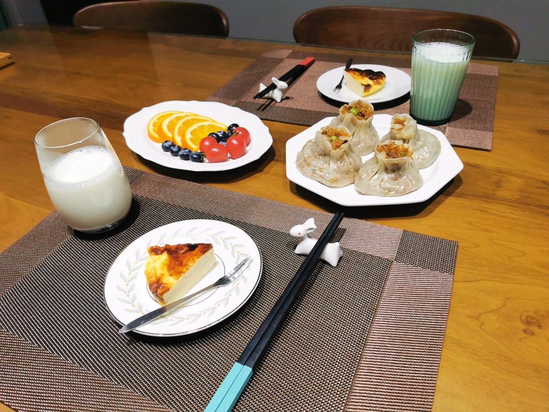 【蛋黄肉松烧卖×糯米猪肉烧卖】