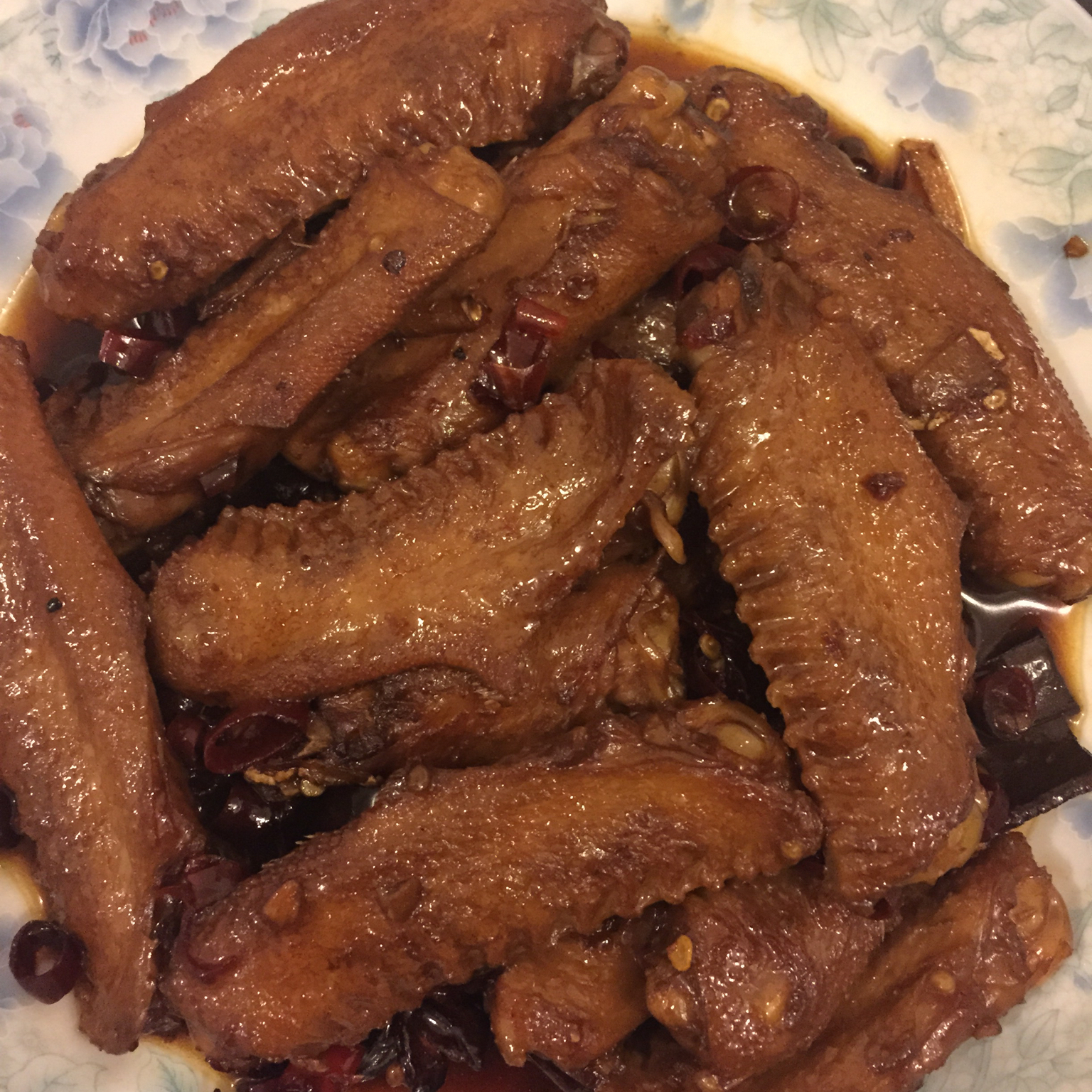 吮指酱香鸭翅