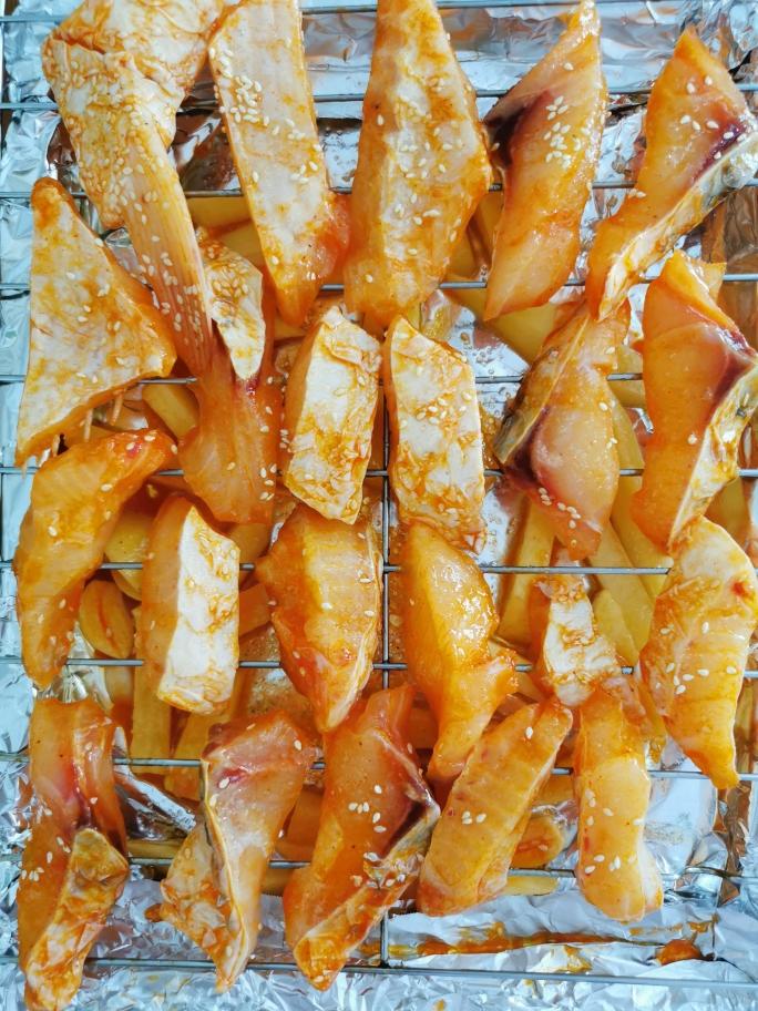 香烤脆肉皖鱼腩的做法 步骤2